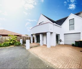 St Jerome Ave, Te Atatu Peninsula
